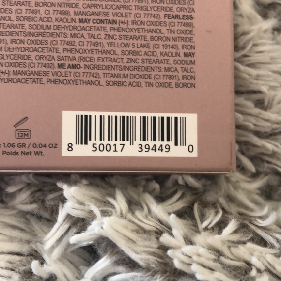 Dominique Cosmetics Essentials Palette - Picture 5 of 5